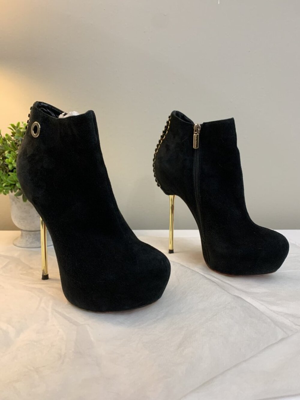 Sasha Fabiani Black Suede Platform Gold Stiletto Booties Gently Used US8.5/EU39 - Picture 6 of 11